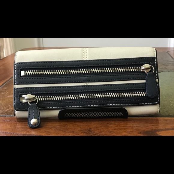 Coach Accessories - Coach wallet